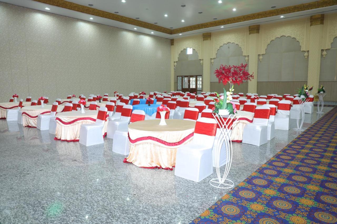 Gadiraju Palace Convention Centre & Hotel Visakhapatnam Exterior foto